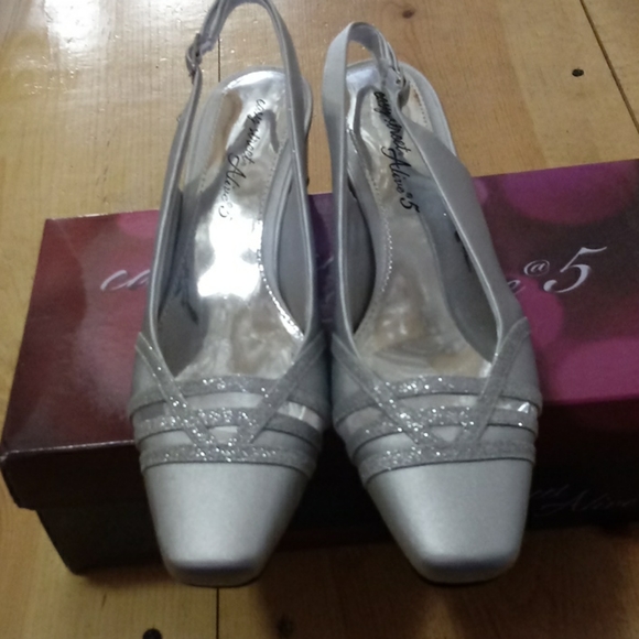 easy street alive 5 shoes